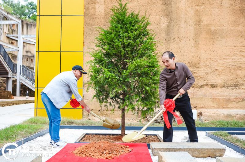 2025年“迁台记忆”台胞祖地行活动在漳州平和县举行 2025年“迁台记忆”台胞祖地行活动在漳州平和县举行