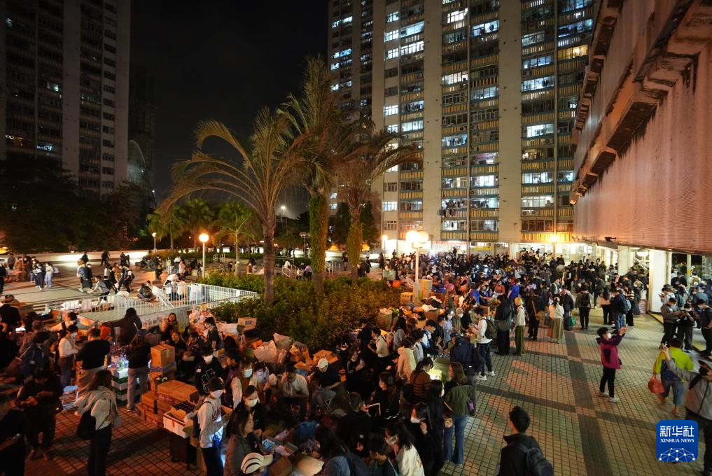 香港大埔火灾救援中的爱心接力