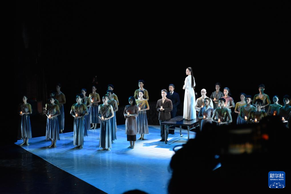 “军国主义曾把人变成杀戮机器”——反映南京大屠杀史实舞剧《记忆深处》在法国巴黎演出侧记 “军国主义曾把人变成杀戮机器”——反映南京大屠杀史实舞剧《记忆深处》在法国巴黎演出侧记