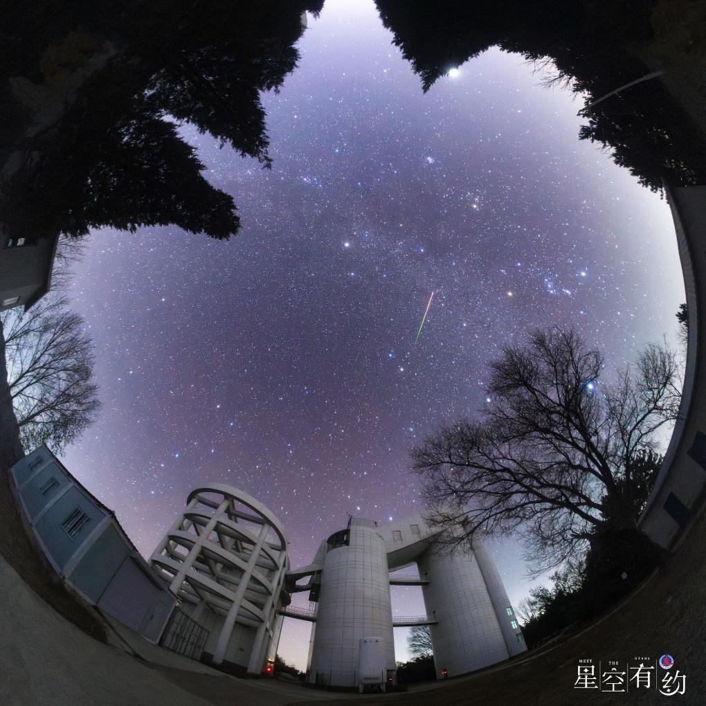 “超级月亮”、狮子座流星雨极大等将亮相11月天宇 “超级月亮”、狮子座流星雨极大等将亮相11月天宇