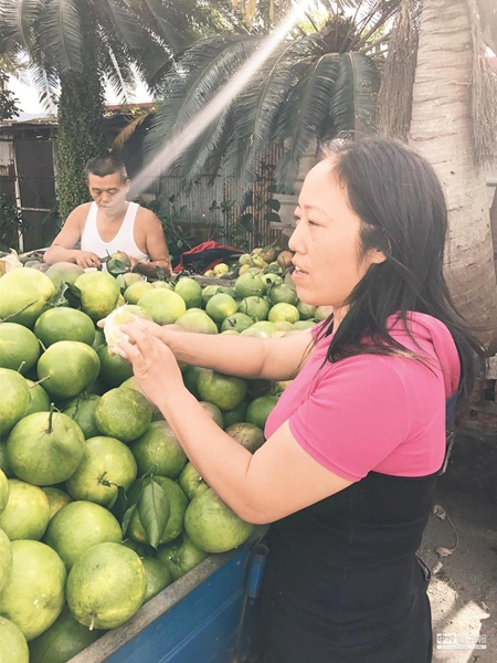在台陆配村长邓万华遭解职 感叹“我们不是外人,只是还没被好好承认的家人” 在台陆配村长邓万华遭解职 感叹“我们不是外人,只是还没被好好承认的家人”