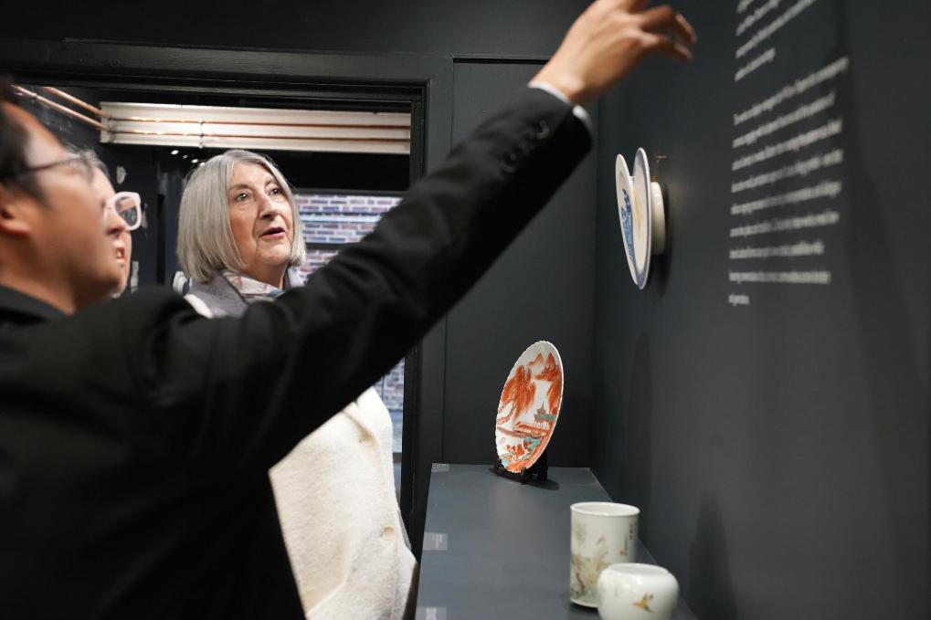 缘起蓝柳纹的中英“双城记”