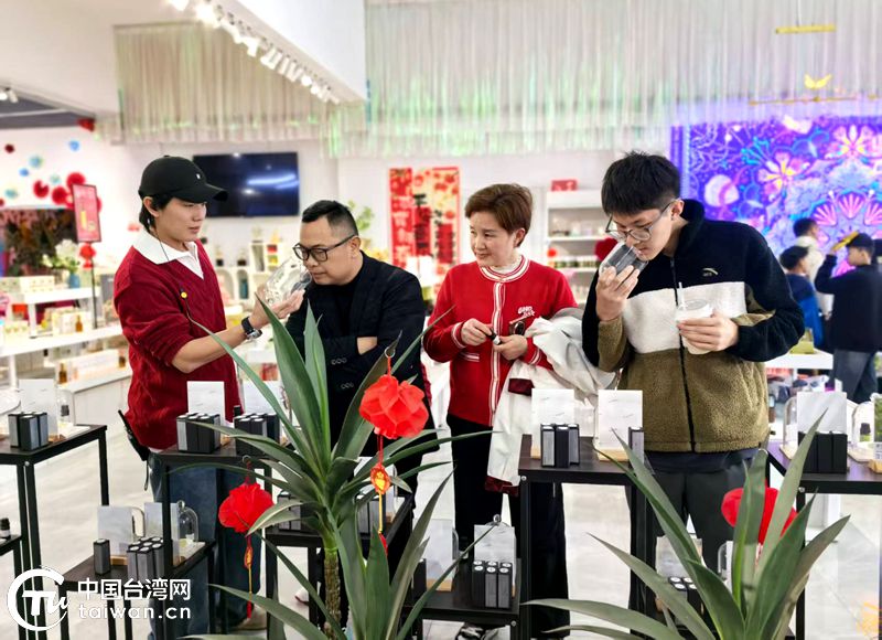 烟火气里叙乡情 邕台同胞新春联谊共绘“一家亲” 烟火气里叙乡情 邕台同胞新春联谊共绘“一家亲”