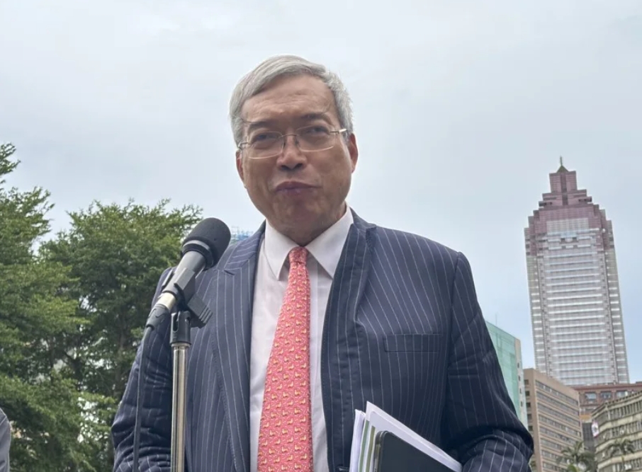 为高关税“打预防针”？“亲绿”的谢金河混乱发言引台网友狂嘲
