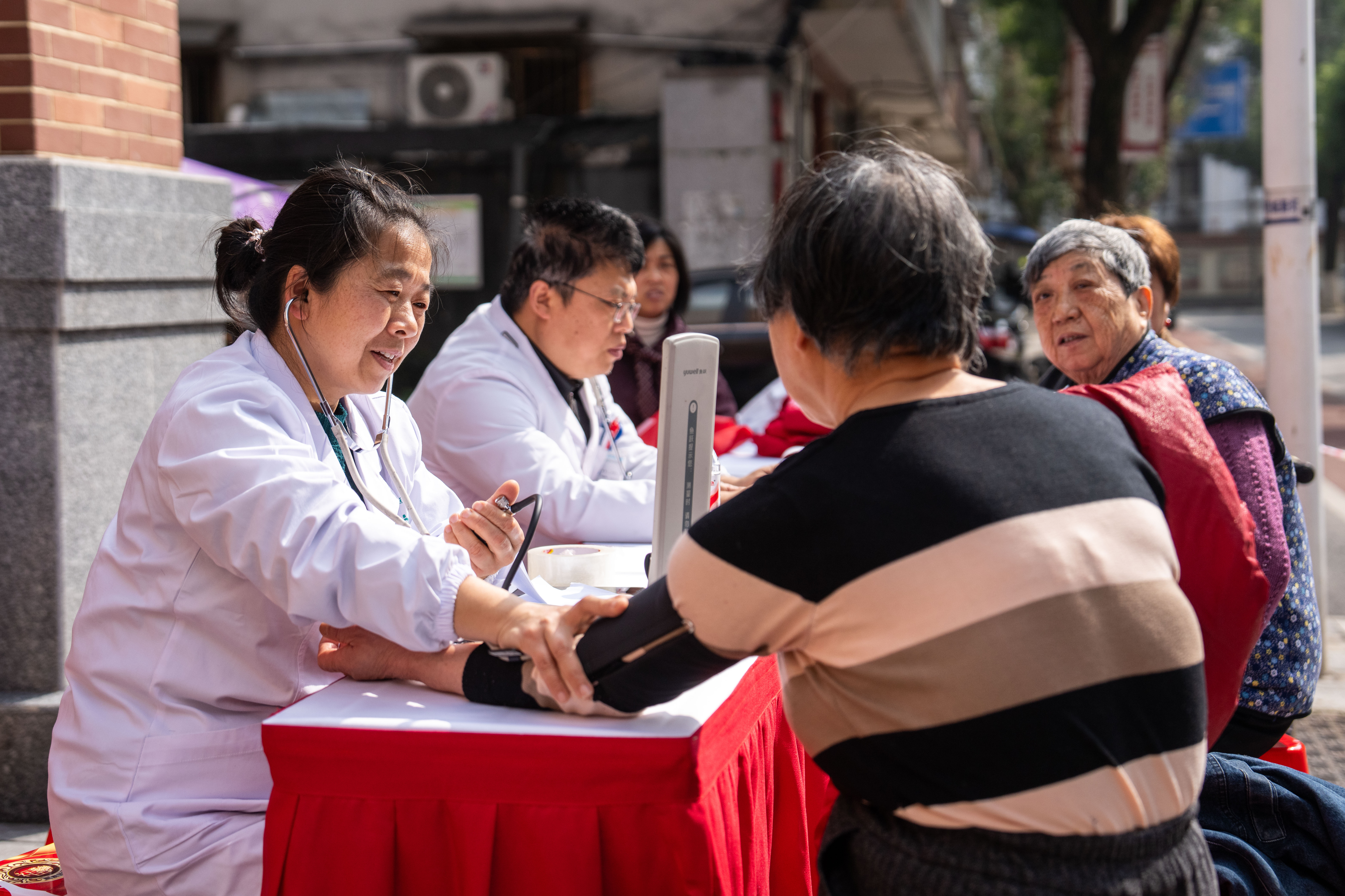 阔步向前启新程 接续奋斗谱新篇——2026年全国两会巡礼