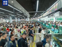 澳门关闸口岸今年累计通关客流突破五千万人次 同比增长8.9% 澳门关闸口岸今年累计通关客流突破五千万人次 同比增长8.9%