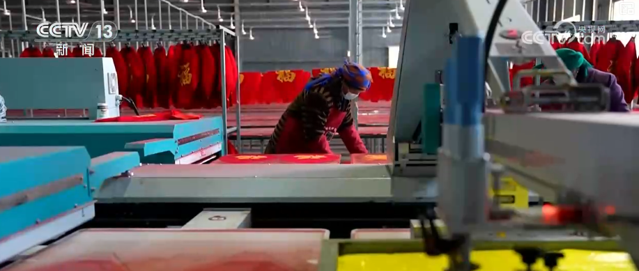 生鲜果蔬、年宵花卉、特色美食齐上阵 节前消费新图景活力涌动