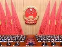 十四届全国人大四次会议在京闭幕 习近平等在主席台就座