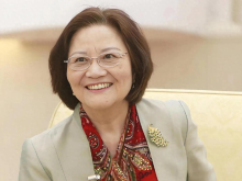 人大台湾团代表陈云英：赖清德只有两条路，要么逃，要么赶快回头