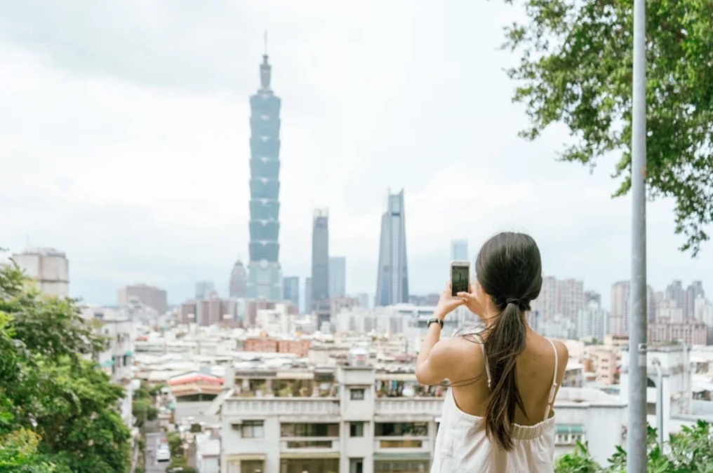 台交通事务主管部门称台境内旅游人次达2.2亿 台网友质疑“出门买菜都算进去”