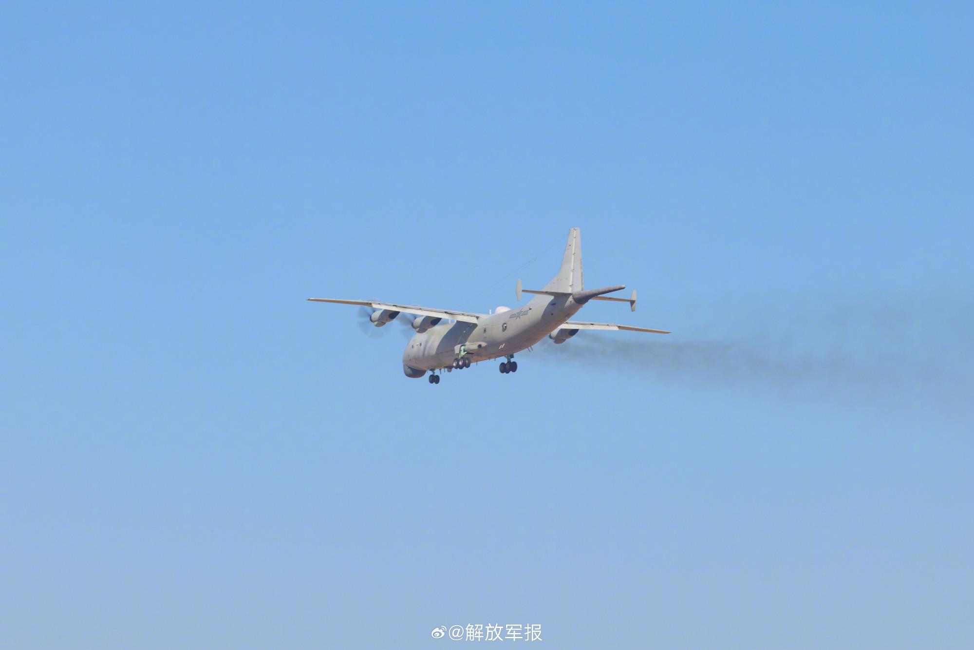 海军战机飞行训练图上新 每一张都是视觉大片 海军战机飞行训练图上新 每一张都是视觉大片