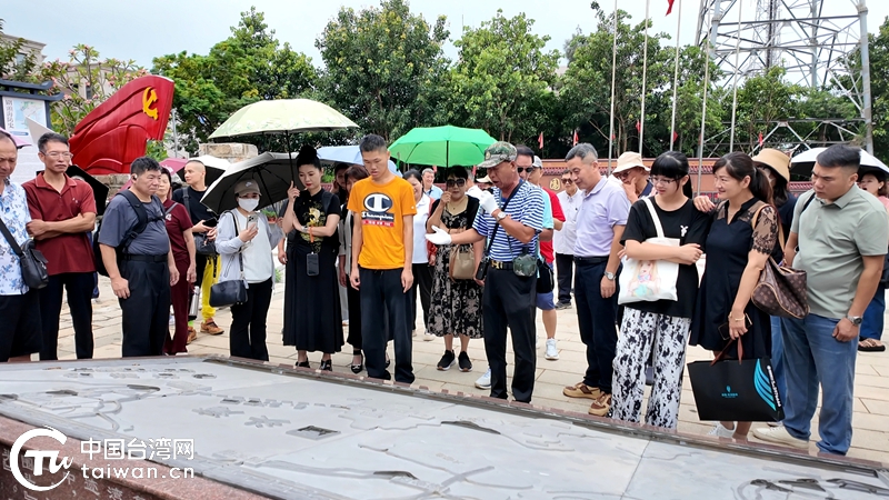 两岸一家亲 共饮一江水——金门同胞参观福建向金门供水工程 两岸一家亲 共饮一江水——金门同胞参观福建向金门供水工程