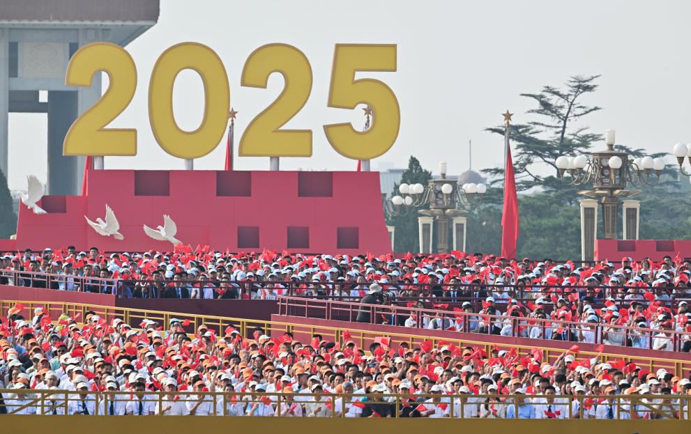 做堂堂正正的中国人——习近平总书记重要讲话激励台胞共担民族大义、同谱复兴新篇