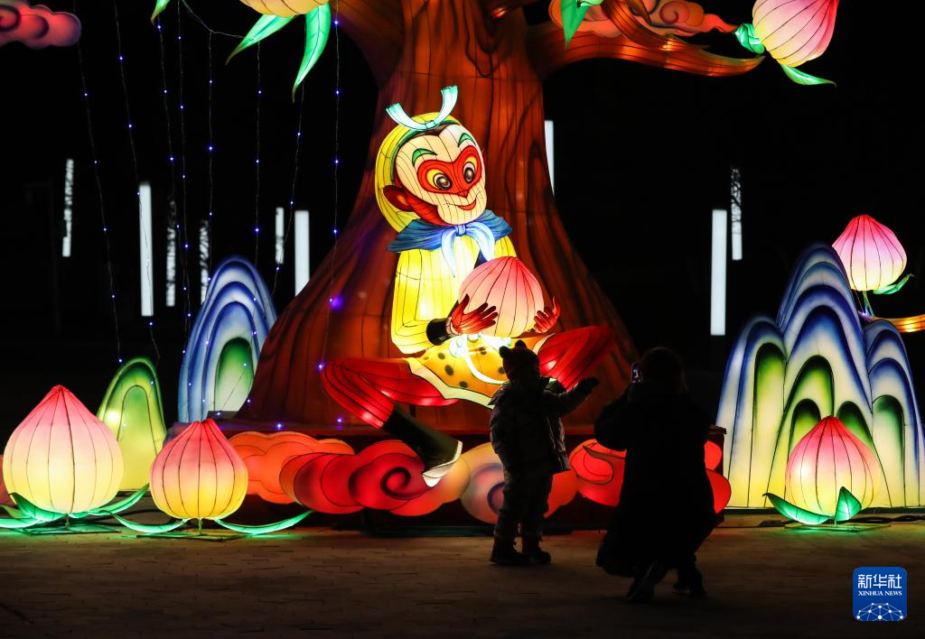 北京:“天宫灯会”点亮冬夜 北京:“天宫灯会”点亮冬夜