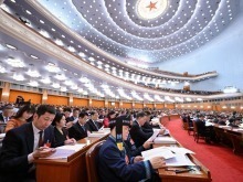 两会世界观察｜中国的民主贯穿国家治理全过程——国际人士热议中国全国两会