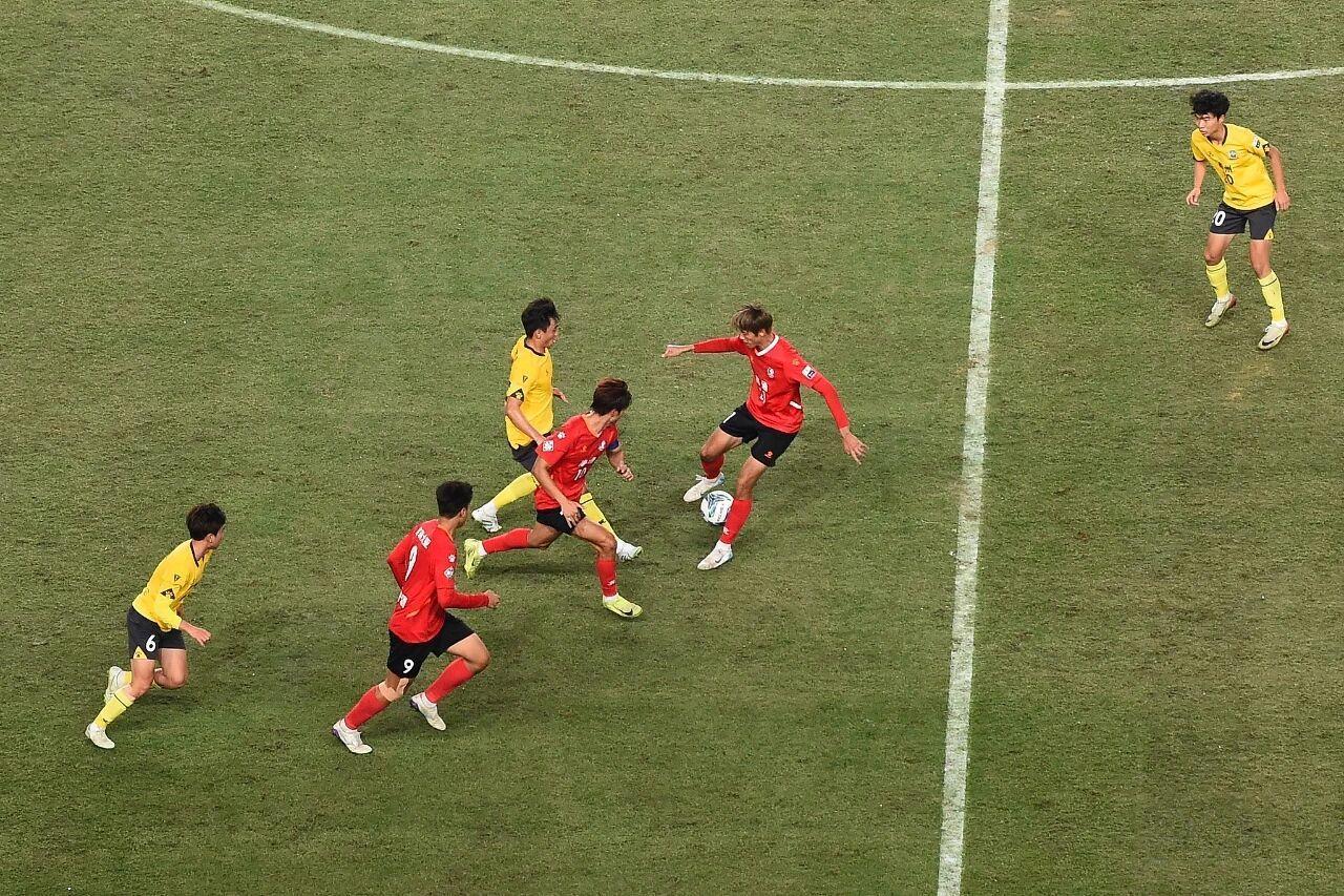 场均2.86万人现场观赛 一组数据看“苏超”究竟多火爆 场均2.86万人现场观赛 一组数据看“苏超”究竟多火爆