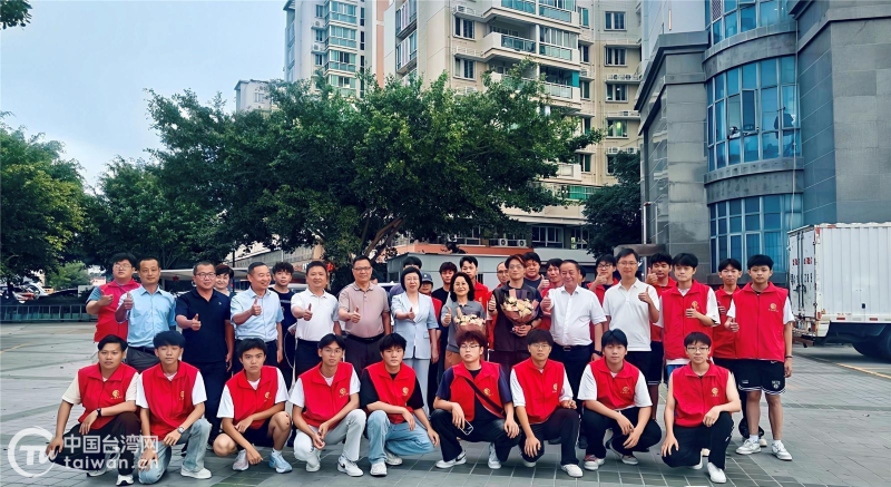 汕頭市英歌隊首次赴臺演出圓滿成功載譽(yù)歸來