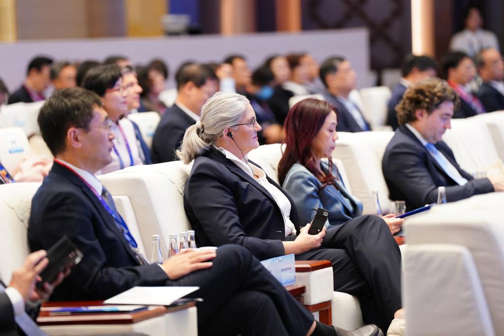 买全球惠全球,“出口中国”展现中国市场“磁吸力” 买全球惠全球,“出口中国”展现中国市场“磁吸力”