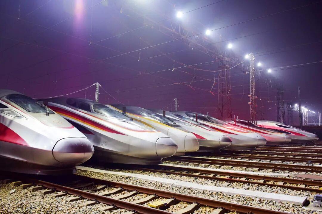 一天跑300多列复兴号!这条高铁调图后到底有多忙? 一天跑300多列复兴号!这条高铁调图后到底有多忙?