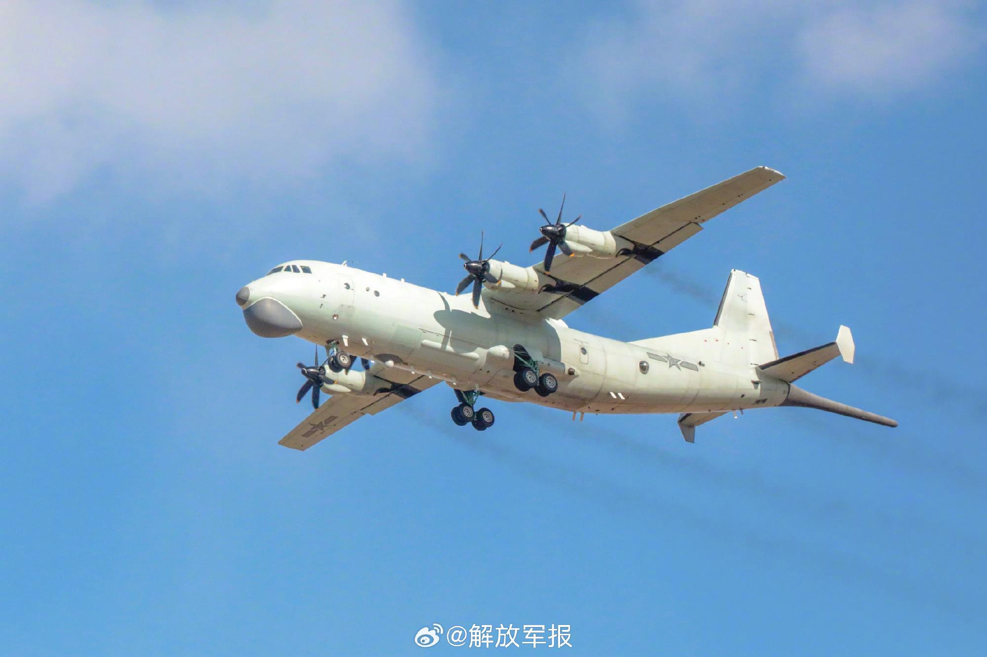 海军战机飞行训练图上新 每一张都是视觉大片 海军战机飞行训练图上新 每一张都是视觉大片