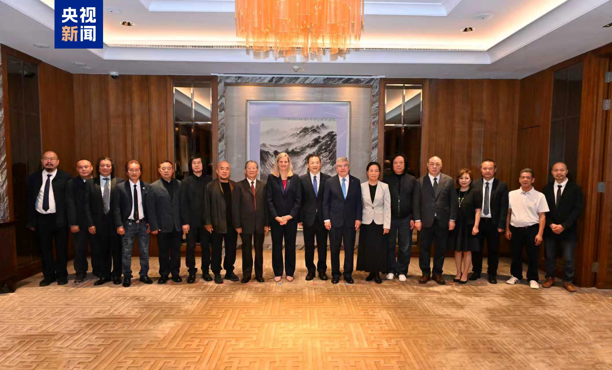 签约!中央广播电视总台与国际奥委会达成2026—2032年奥运会版权长款协议 总台2026年米兰冬奥会报道标识发布 签约!中央广播电视总台与国际奥委会达成2026—2032年奥运会版权长款协议 总台2026年米兰冬奥会报道标识发布