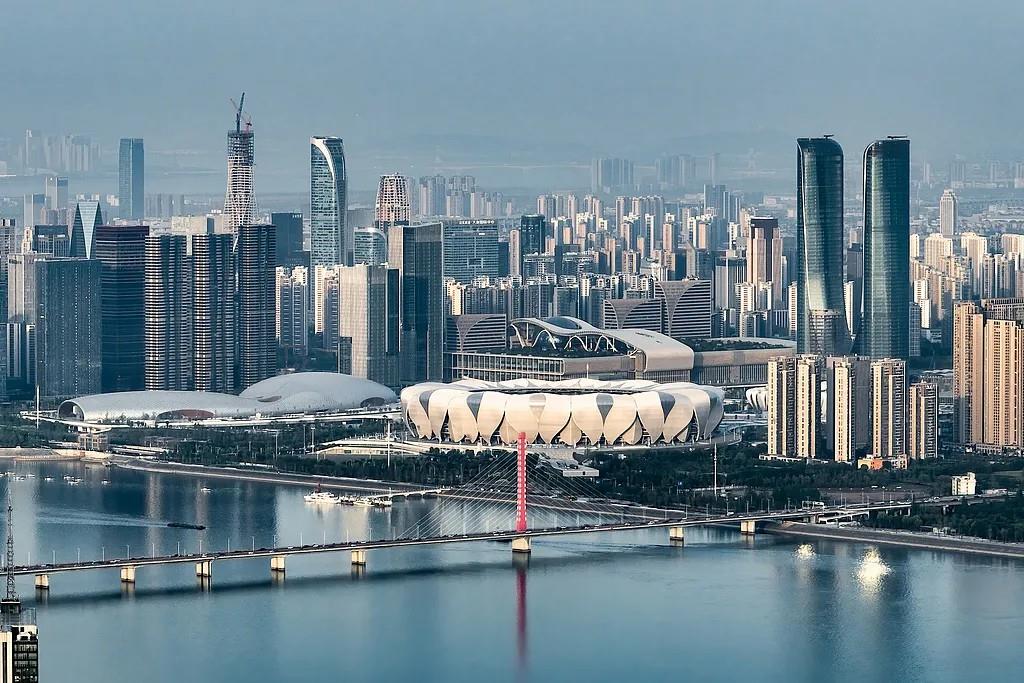 地方两会陆续召开,“十五五”开局之年各地准备怎么干? 地方两会陆续召开,“十五五”开局之年各地准备怎么干?