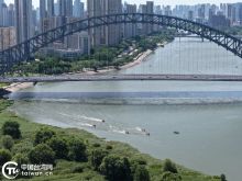 漢臺救援隊聯(lián)合出擊，水天之間架設生命通道