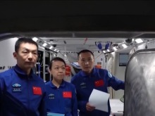 神二十三乘组发来宇宙级国庆祝福