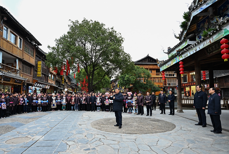 习近平在贵州考察时强调 坚持以高质量发展统揽全局 在中国式现代化进程中展现贵州新风采