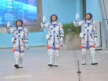 评论:“一国两制”的星光,在人类的天空闪耀 评论:“一国两制”的星光,在人类的天空闪耀