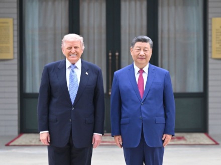 习近平同美国总统特朗普在中南海小范围会晤