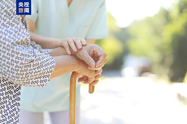 长护险全国推行！保障对象是哪些人群？解读来了