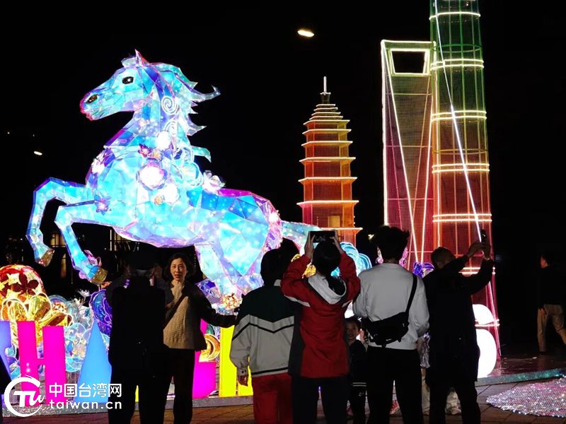 沪上光影耀台北丨上海花灯精彩亮相“2026台北灯节” 沪上光影耀台北丨上海花灯精彩亮相“2026台北灯节”