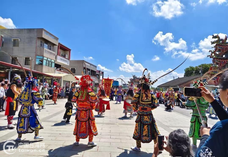 汕頭市英歌隊首次赴臺演出圓滿成功載譽(yù)歸來