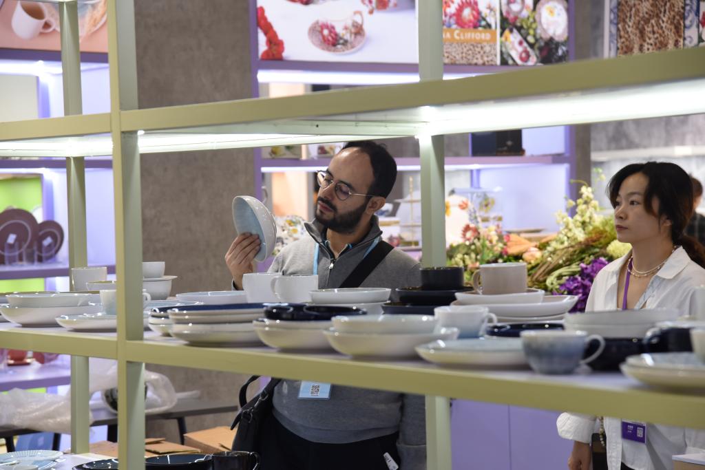 关键指标创新高!广交会透出外贸新气象 关键指标创新高!广交会透出外贸新气象