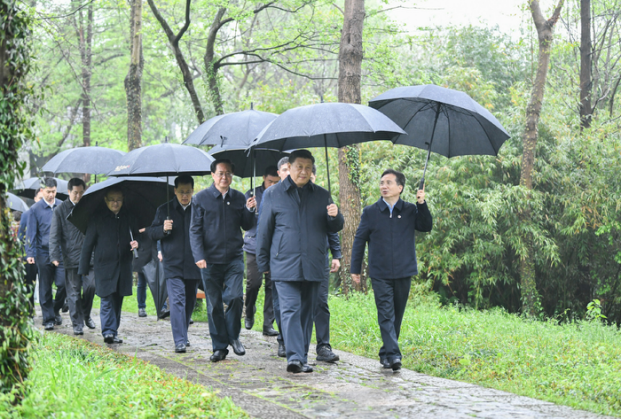 保護(hù)生態(tài)環(huán)境，牢記習(xí)近平提出的“五個(gè)追求”