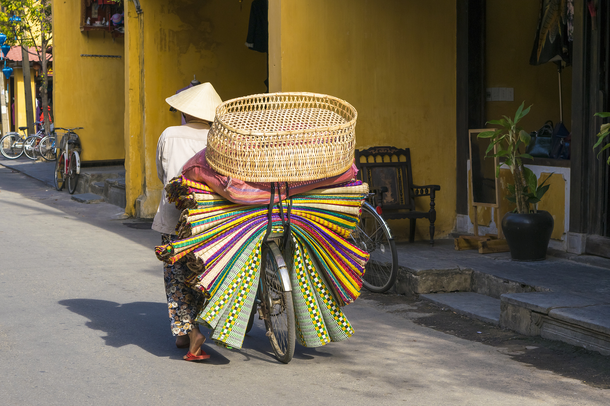 Handcrafted Sedge Mats from Vietnam: The Perfect Summer Cooling Companion_fororder_VCG41521896241