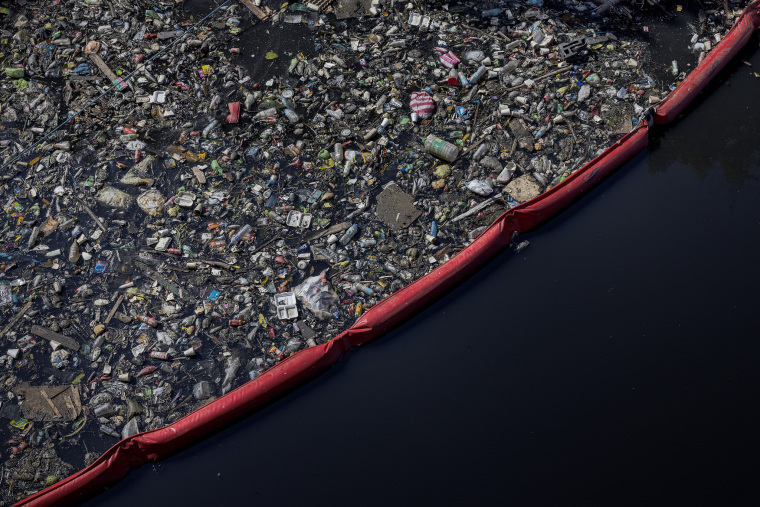 Philippines Faces Severe Plastic Pollution Crisis: 90% of Trash in Manila Bay Comprises Plastic Waste_fororder_90ecd4c99809490ebc8190becef585d7.2048x1365.760x2147483647
