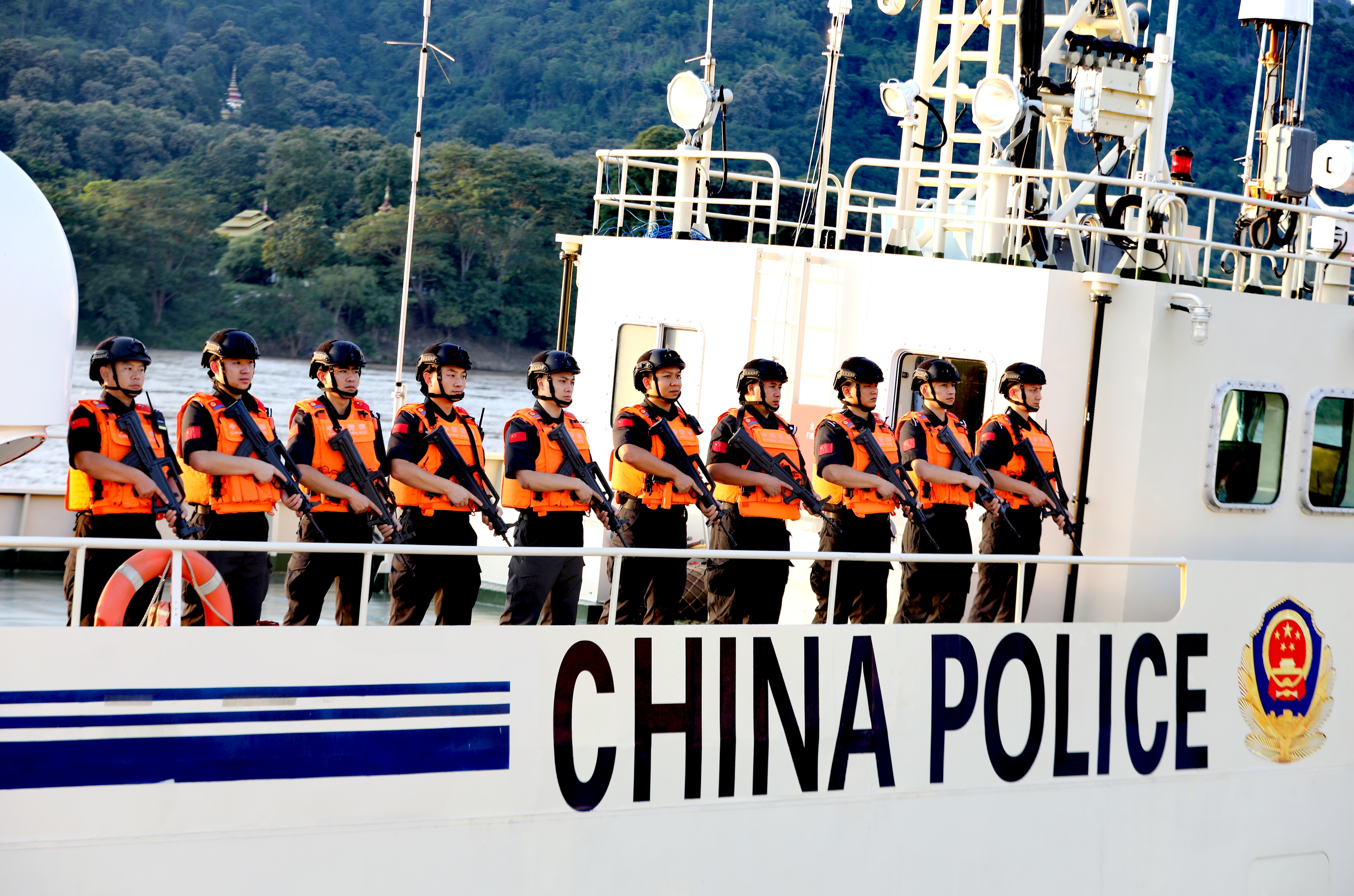 第158次中老缅泰湄公河联合巡逻执法行动圆满结束_fororder_IMG_8962