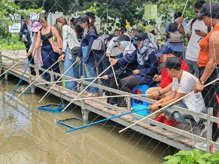 耕海牧渔 共创未来——多国学子探寻绿色渔业“中国方案”_fororder_微信图片_20250628175735