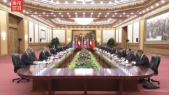 习近平会见洪森：共守和平、共谋发展、共创繁荣，扎实推进中柬命运共同体建设_fororder_IMG_5071