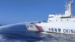 中国海警就菲向非法“坐滩”仁爱礁军舰运补发表谈话_fororder_d29ab111a4d3a61da76d6f6a8de570da