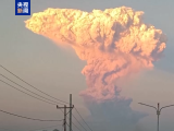印度尼西亚巴厘岛数十架航班因火山喷发取消