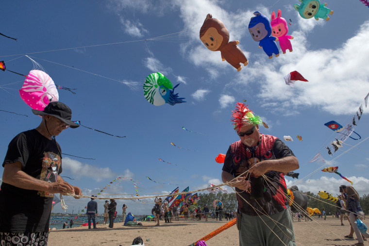 500 Kites Take Flight: Bali’s Sky Transforms into a Fairy-Tale Spectacle!_fororder_VCG111582773896