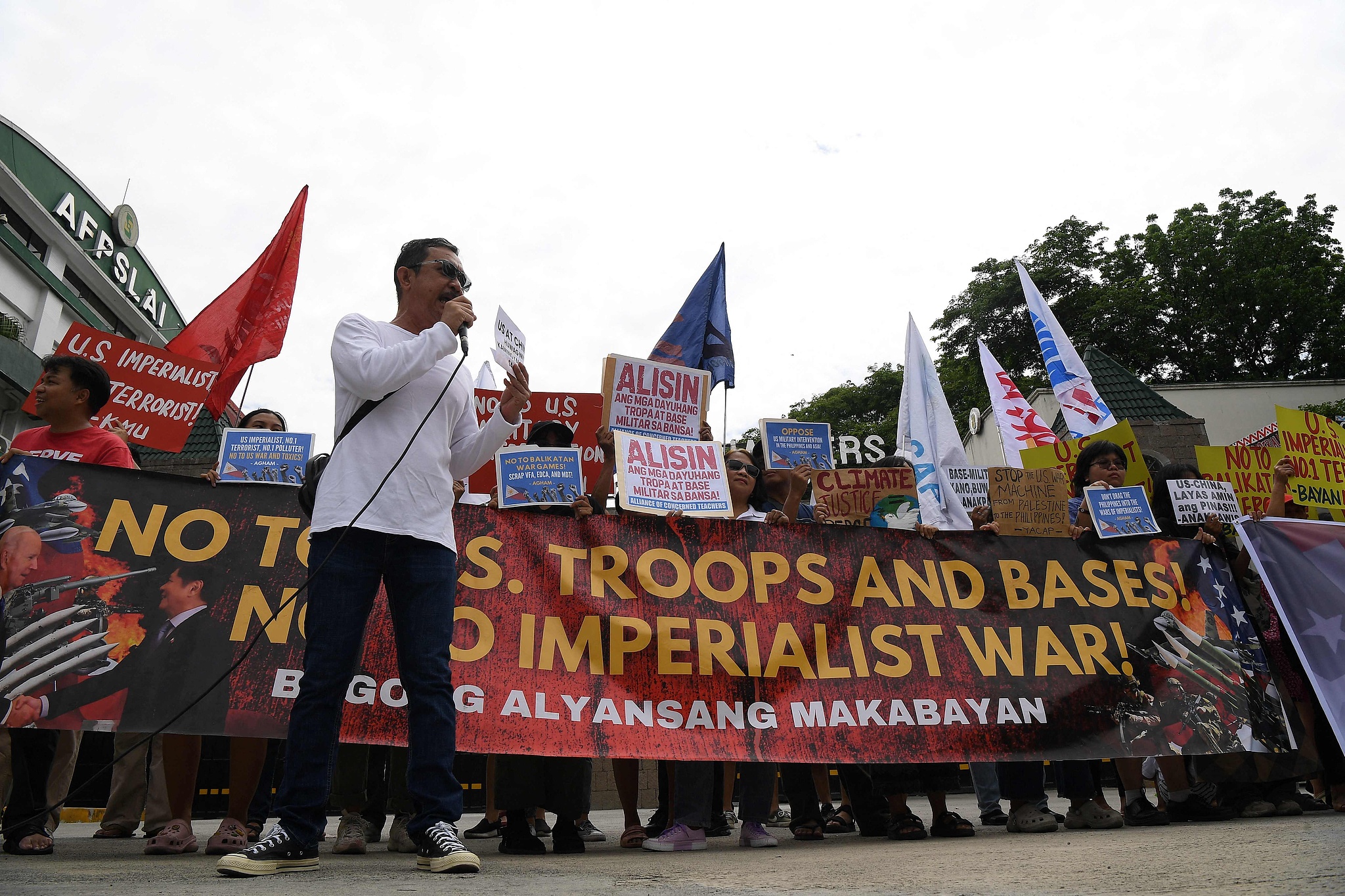 Livelihoods of Over 6,000 Fishermen Disrupted,“Balikatan” joint drills faces protests_fororder_VCG111492216892