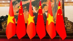 习近平会见越南国家主席梁强