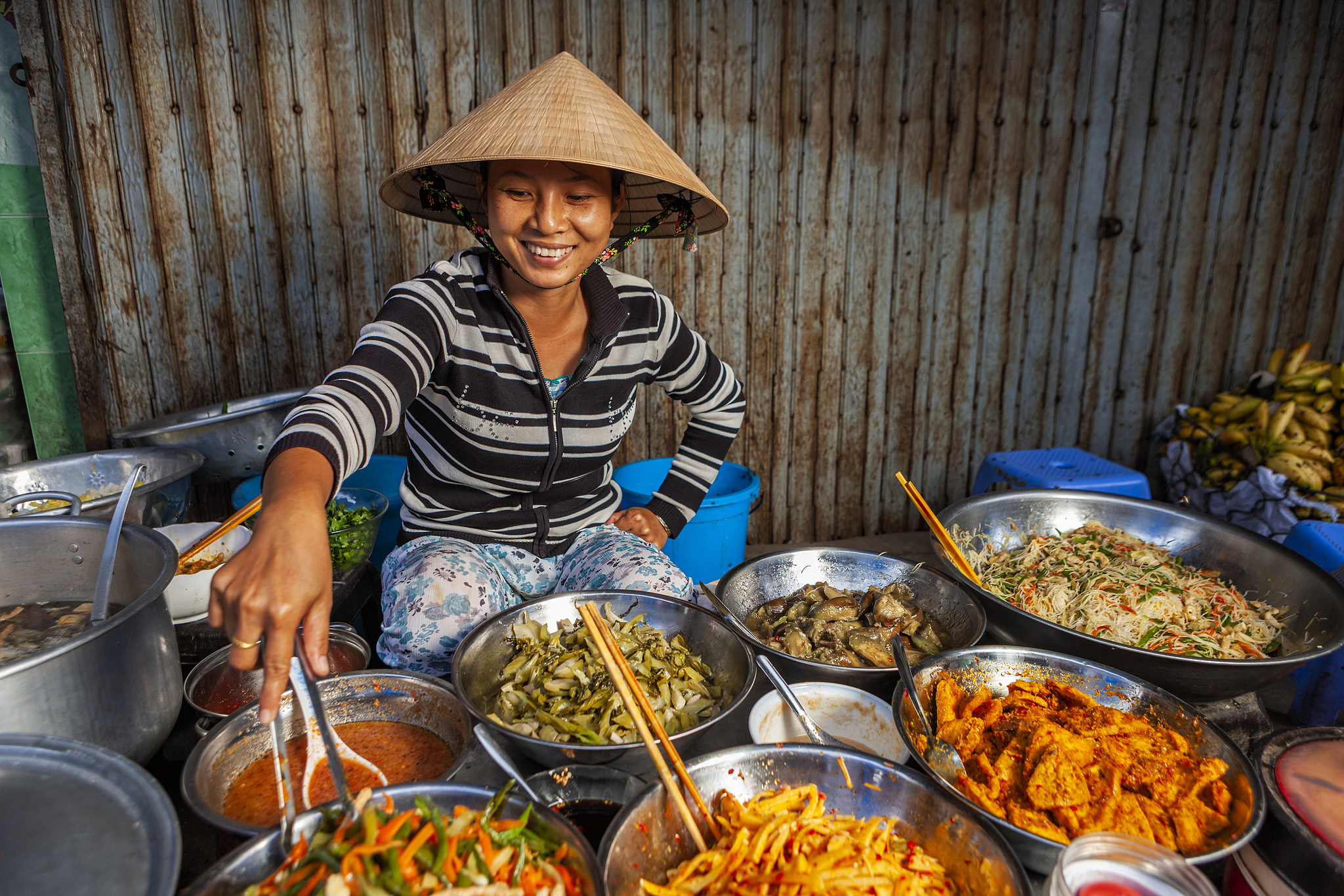 From Beans to Sauce: Preserving Vietnam’s Rustic Flavors in Clay Jars_fororder_VCG41N1450704377