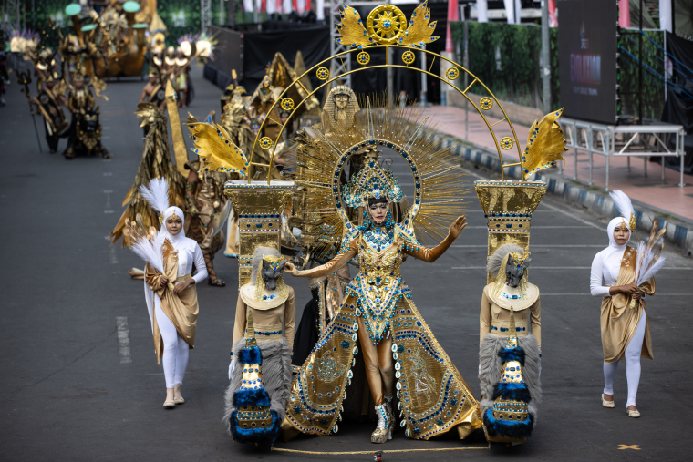 Indonesia’s Jember Fashion Carnival: A Runway Like No Other_fororder_VCG31N2229372848