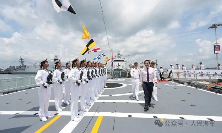 PLA Navy frigate, minesweeper hunter join defense expo in Singapore_fororder_c49ee98d-37b9-4251-9aee-b7608bb82f40