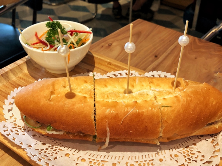当法棍邂逅鱼露 越式三明治成街头美食标志_fororder_VCG111415107374